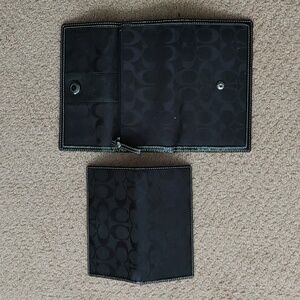 COACH TRI-FOLD WALLET with CHECKBOOK HOLDER in BLACK SIGNATURE JACQUARD